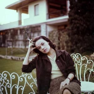 Jeanne-Moreau-by-Milton-H